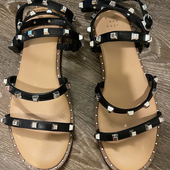 Studded black sandal from target 7.5 brand new - Picture 1 of 2
